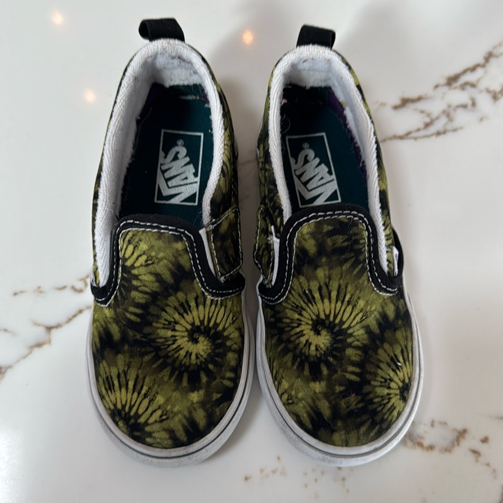 Slip on 9.5 (child) Vans